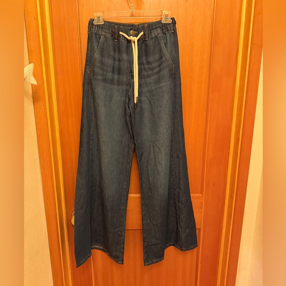 Pilcro Drawstring Pull-On Wide-Leg Jeans - Picture 4 of 14